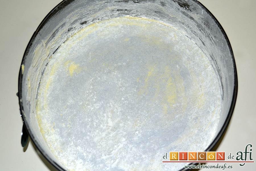 Tarta de brioche y vainilla, encamisar el molde