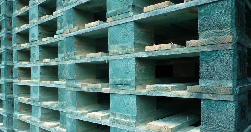 Palet pintado - reciclar palets con seguridad