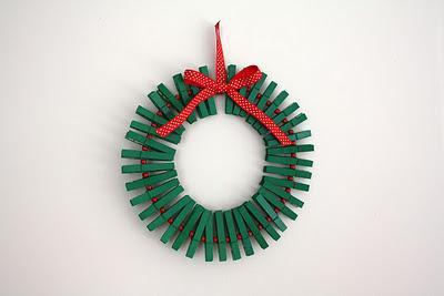 crea adornos navideños con pinzas de la ropa