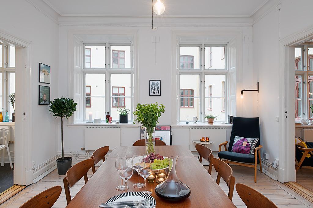 Nórdico, vintage y moderno; Un apartamento de 80m2 donde se mezclan estos 3 estilos de decoración.