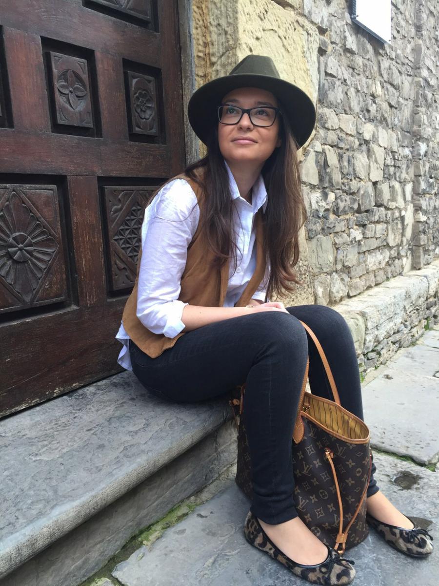 DANCING WITH WOLFS 4