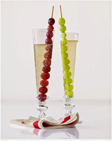 brochetas de uvas para nochevieja