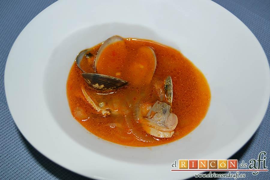 Sopa de almejas, sugerencia de presentación