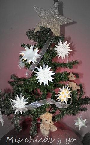 Arbol decorado con estrellas