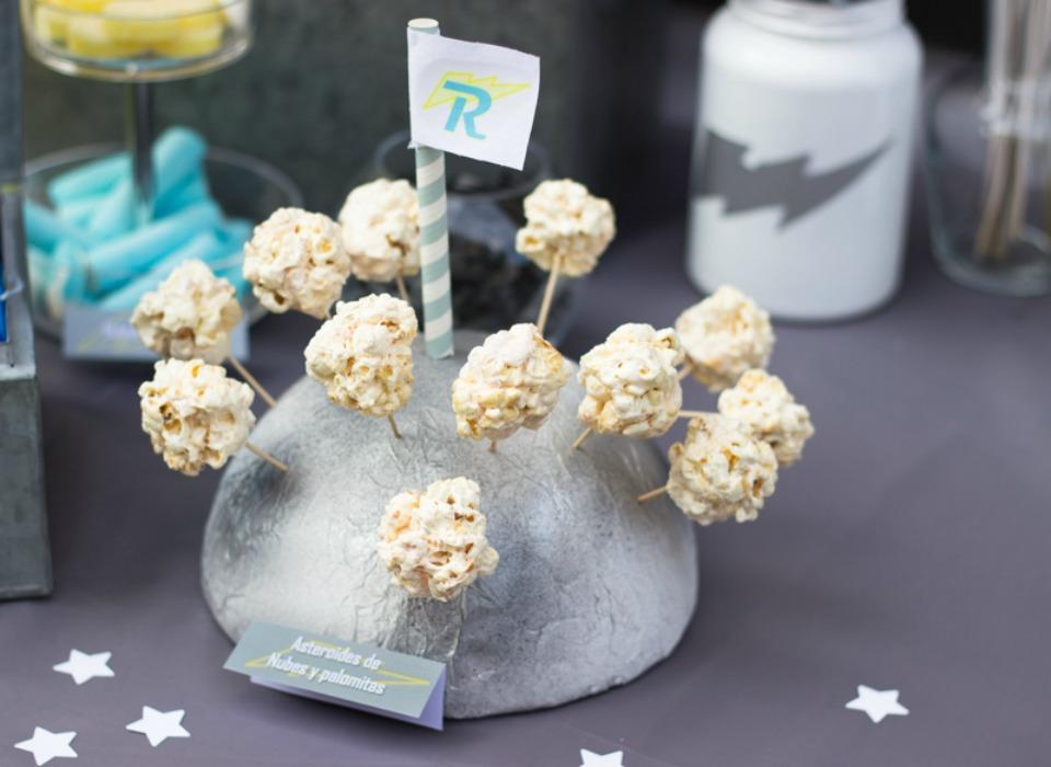 Una fiesta espacial infantil en All Lovely Party