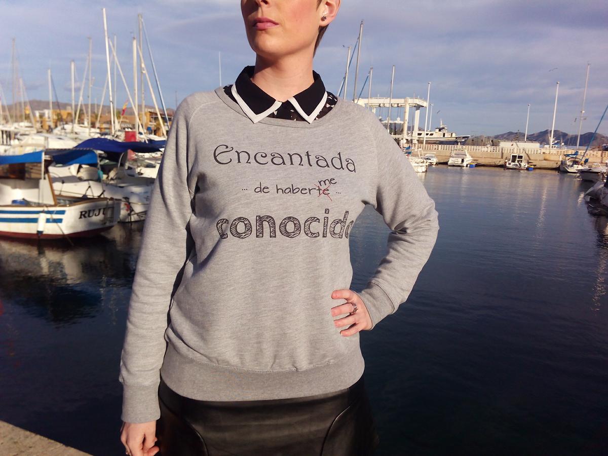 Sudadera "Encantada" (frontal)