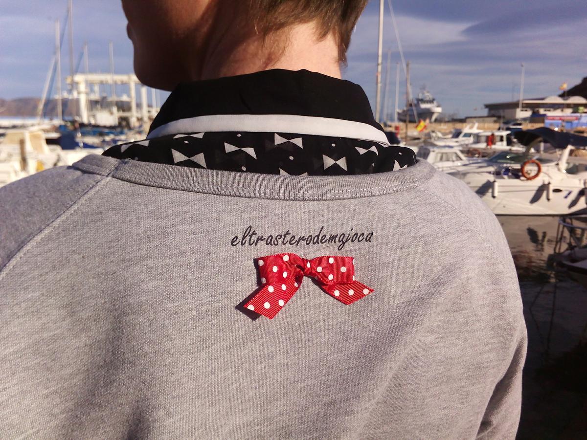 Sudadera "Encantada..." (nuca)