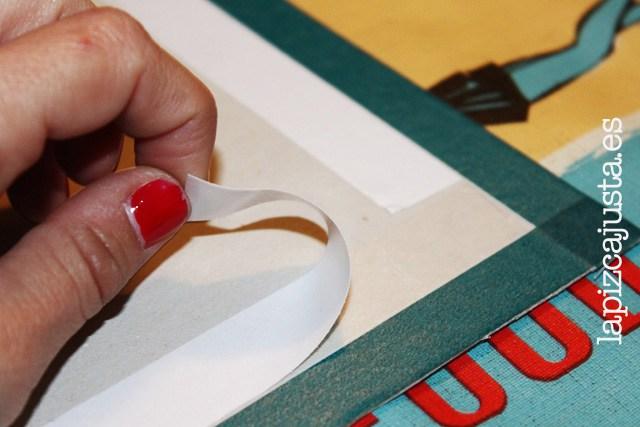 cinta de doble cara en la base del castillo de pañales