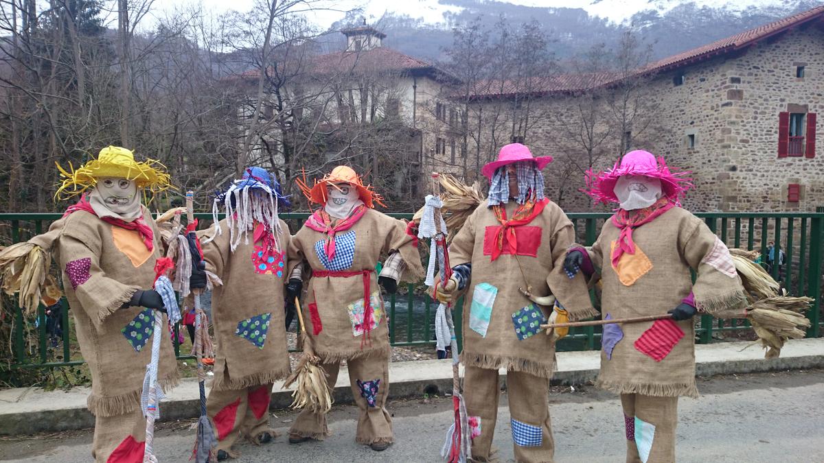 carnavaldeiturenyzubieta-cuadrilla