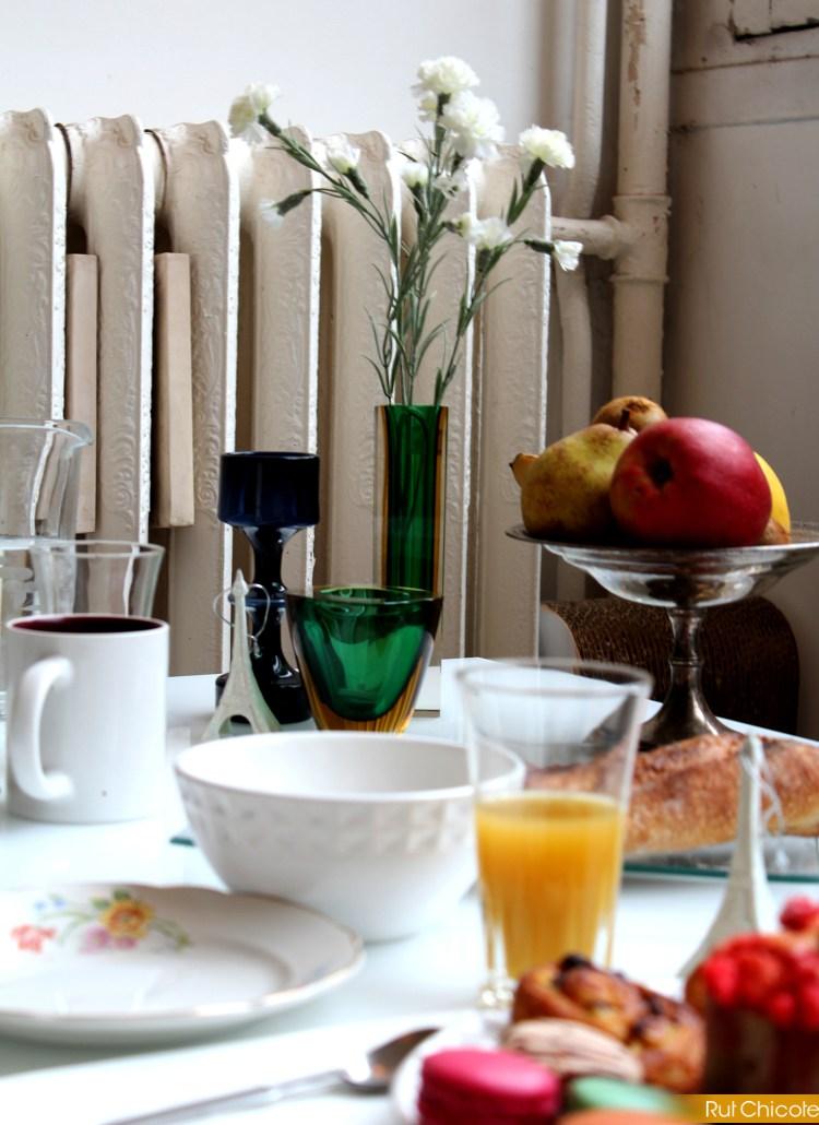 Desayuno-en-Paris-con-flores
