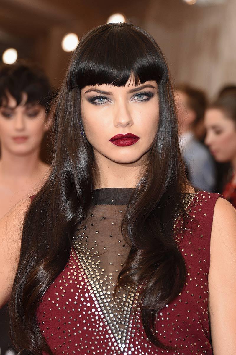 tendencia_famosas_barras_de_labios_rojo_oscuro_vino_ingles_granate_borgona_893507514_800x