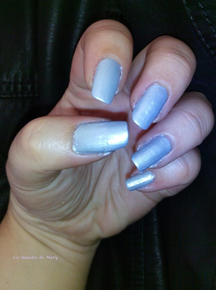 Mani gris azulado