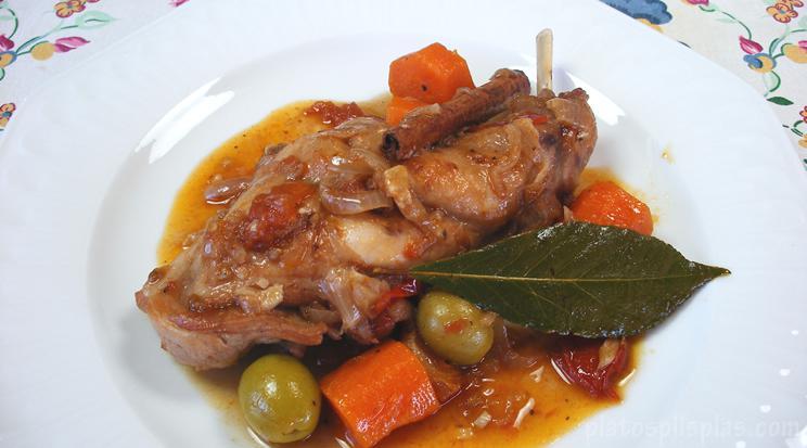 Conejo con aceitunas