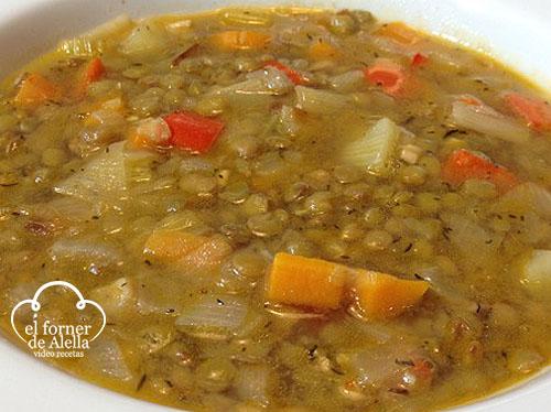 Sopa de lentejas con verduras