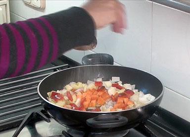 Sopa de lentejas con verduras22
