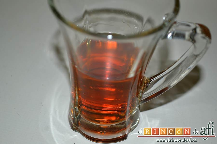 Noodles con calamares encebollados y ají, preparar el brandy