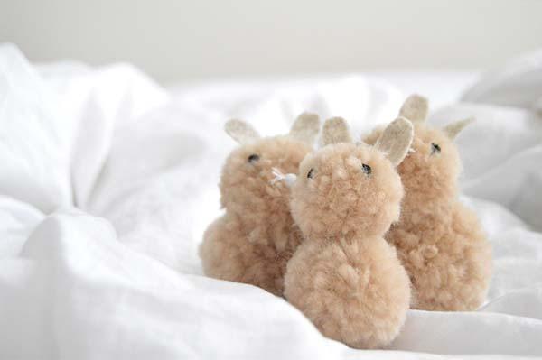 AYS-CONEJITOS-POMPONES-DIY-4