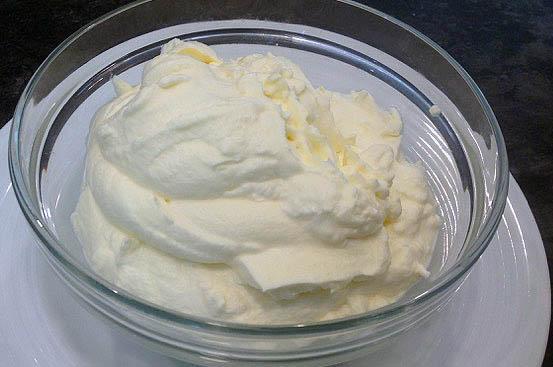 como hacer nata (crema de leche) en casa para montar01