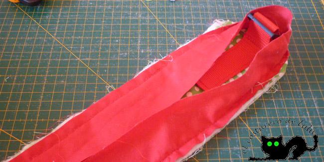 Cose con mucho cuidado la cinta al bies