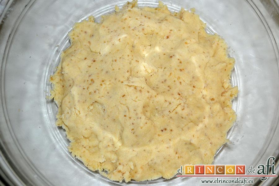 Minitartaletas de mermelada de Lorraine Pascale, amasar hasta conseguir una pasta