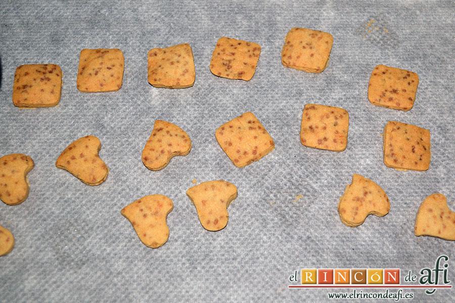 Minitartaletas de mermelada de Lorraine Pascale, usar las formas de masa para decorar