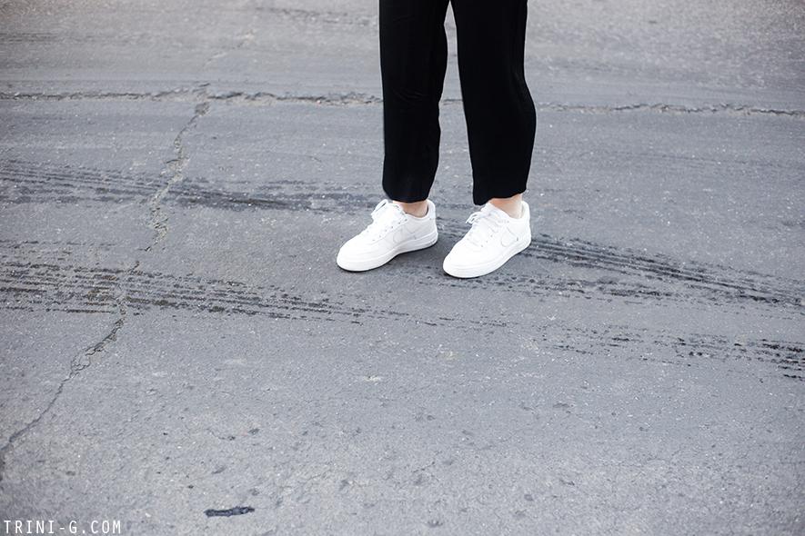 Trini |Gap sweatshirt Levis vintage shorts Adidas Superstar sneakers