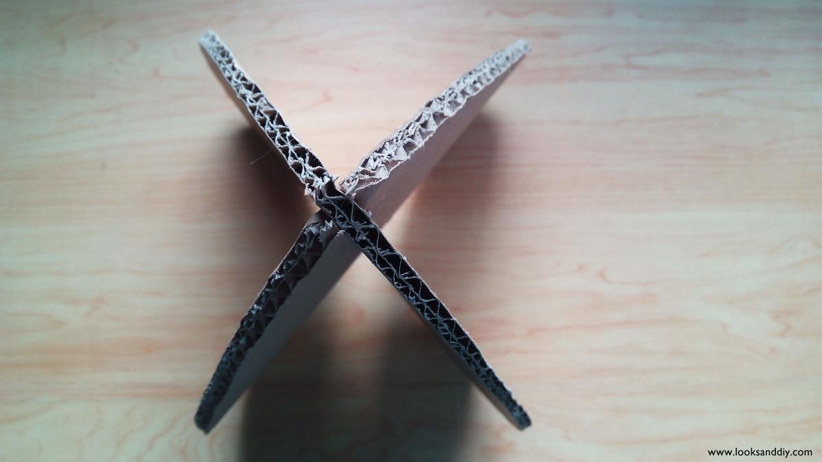 1 DIY árbol de navidad hecho de cartón