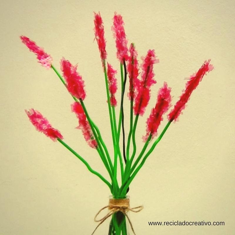 Flores Espigas de Lavanda hechas reciclando botellas de plástico pet