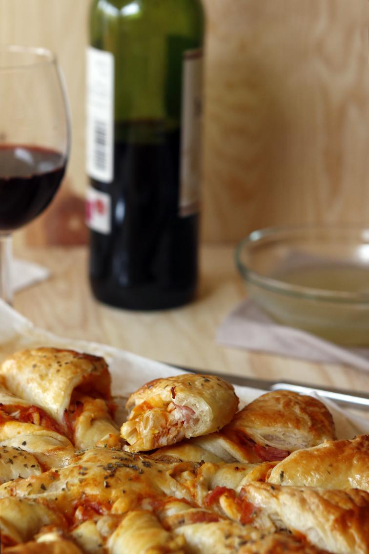 Flor de hojaldre salada 48