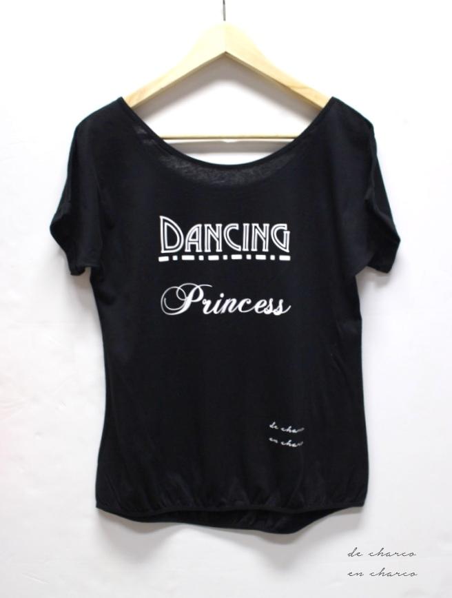 camiseta mujer dancing princess negra www.decharcoencharco.com