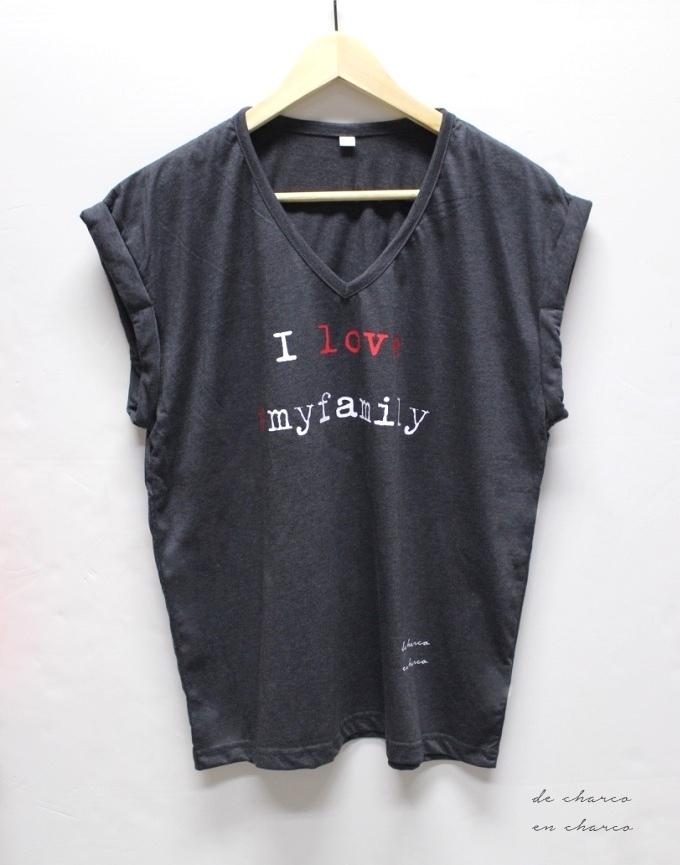 camiseta mujer I love my family www.decharcoencharco.com