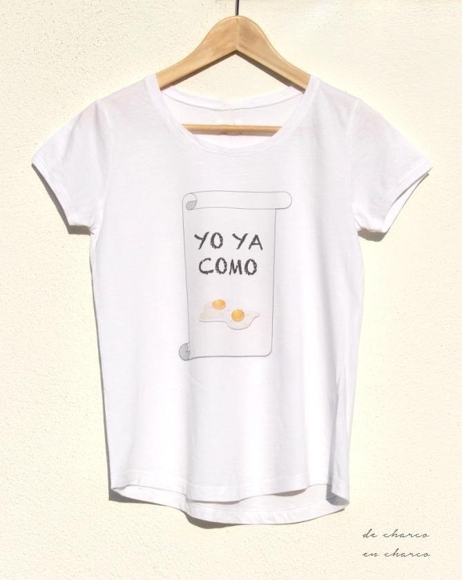 camiseta adulto yo ya como huevos blanca www.decharcoencharco.com