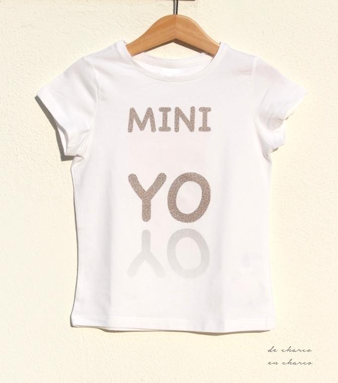 camiseta niños mini yo blanca www.decharcoencharco.com