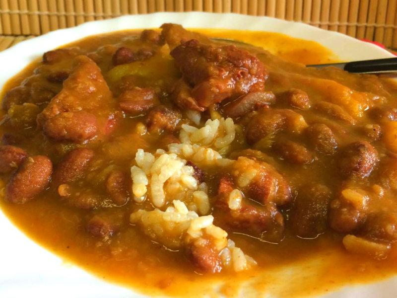 Judias pintas con costillas