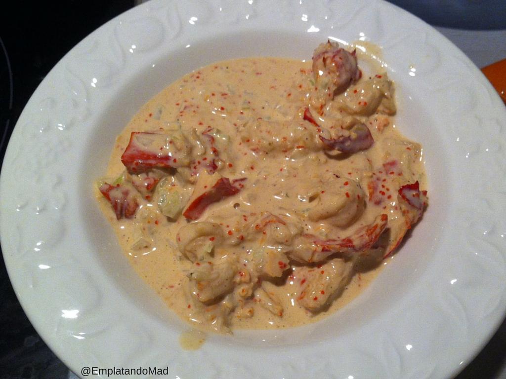 Preparando la salsa para el Lobster roll