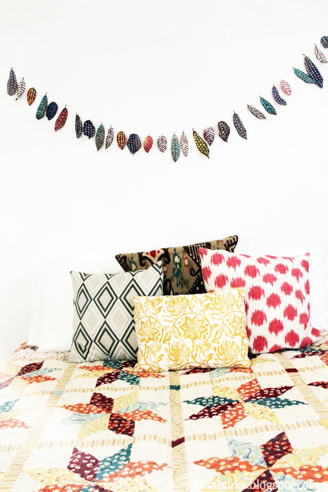 Detalle de la guirnalda de hojas personalizada terminada