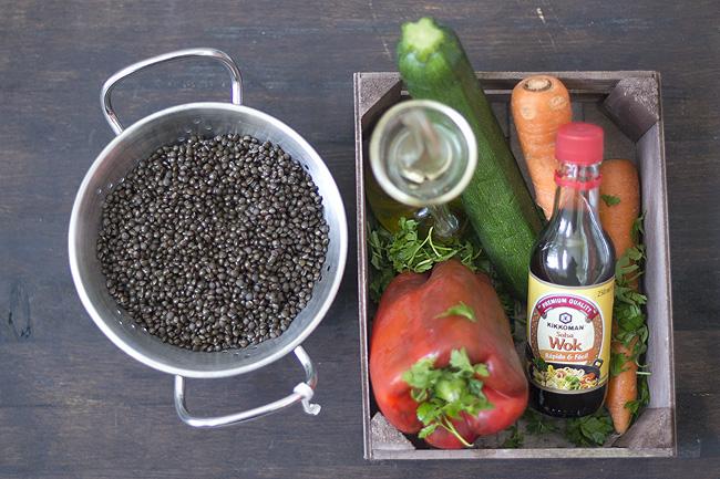 ensalada de lentejas beluga y gambas