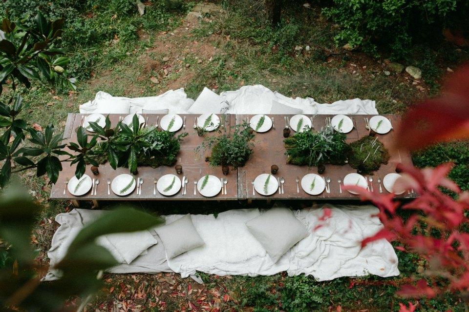 Outdoor gathering en All Lovely Party