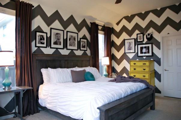 Decorar con marcos en el dormitorio