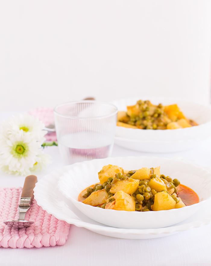 patatas guisadas con guisantes