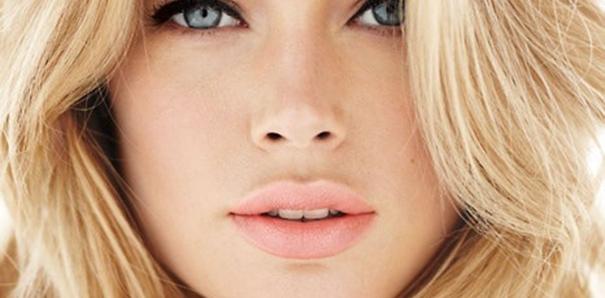 Doutzen-nude_605_298_0_248