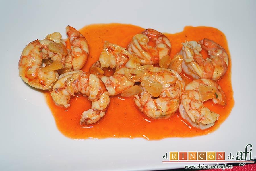 Gambones salteados con especias al wok, sugerencia de presentación