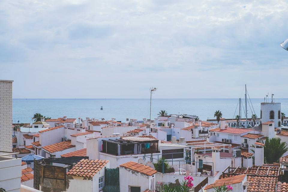 Una boda veraniega en colores azules, rosa y melocotón en All Lovely Party