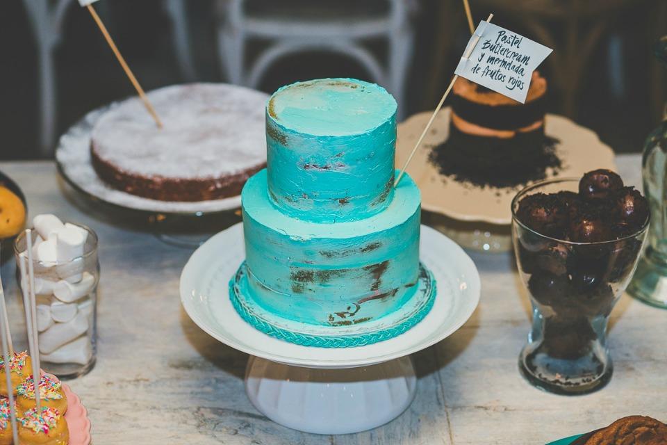 Una boda veraniega en colores azules, rosa y melocotón en All Lovely Party