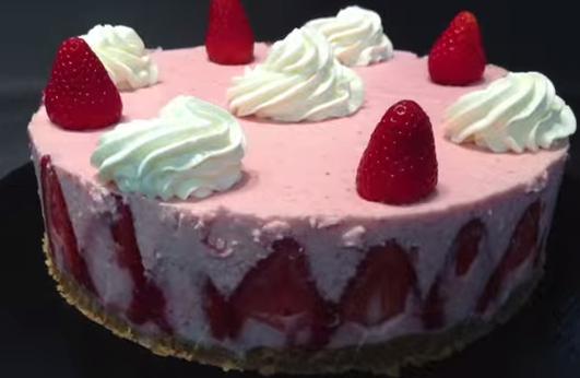 tarta mousse de fresas