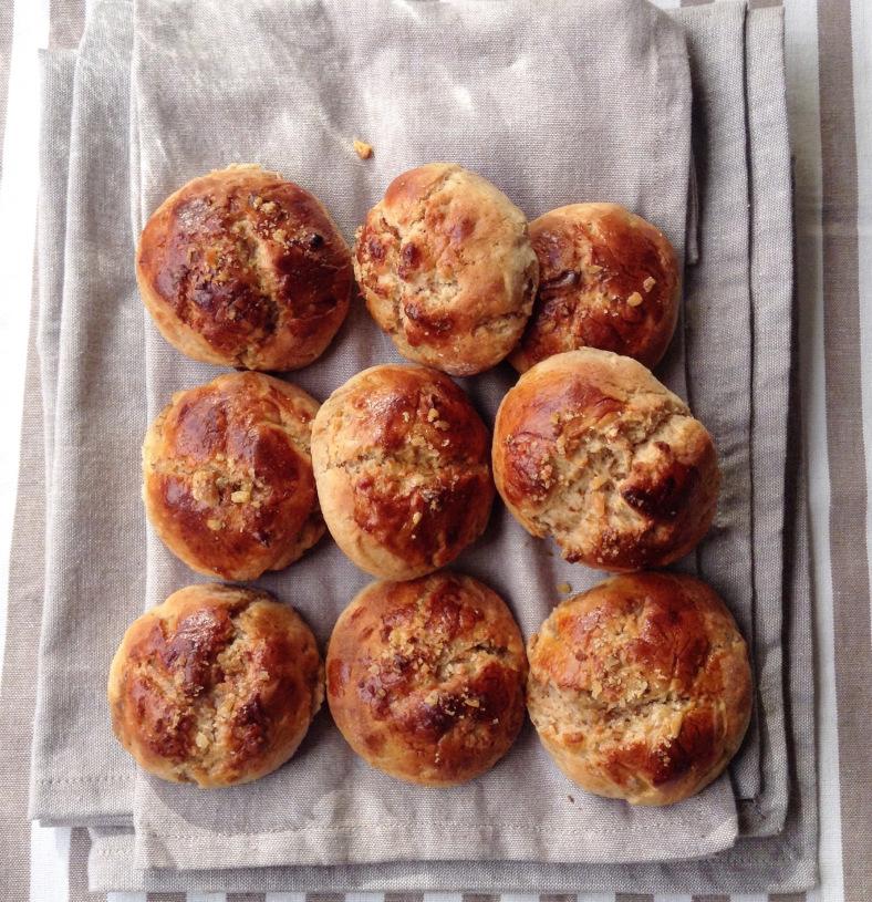Bollitos-con-crema-nueces