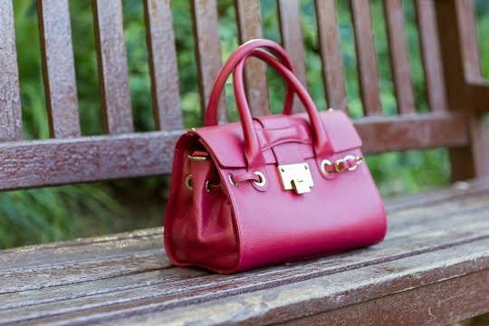 Bolso en piel color fresa Jimmy Choo modelo ‘Rosalie