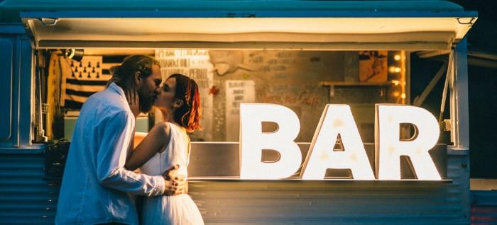 LETRAS LUMINOSAS _ ILALLUM _ LA DUQUESA TE INVITA