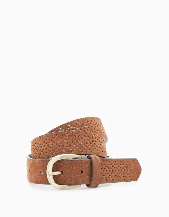 Cinturón marrón STRADIVARIUS. 5,95€