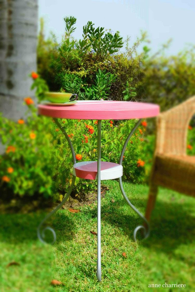 mesa de hierro con pintura en spray 6